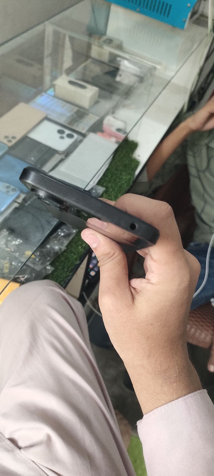 Poco C65 · 8GB / 256GB - photo 2