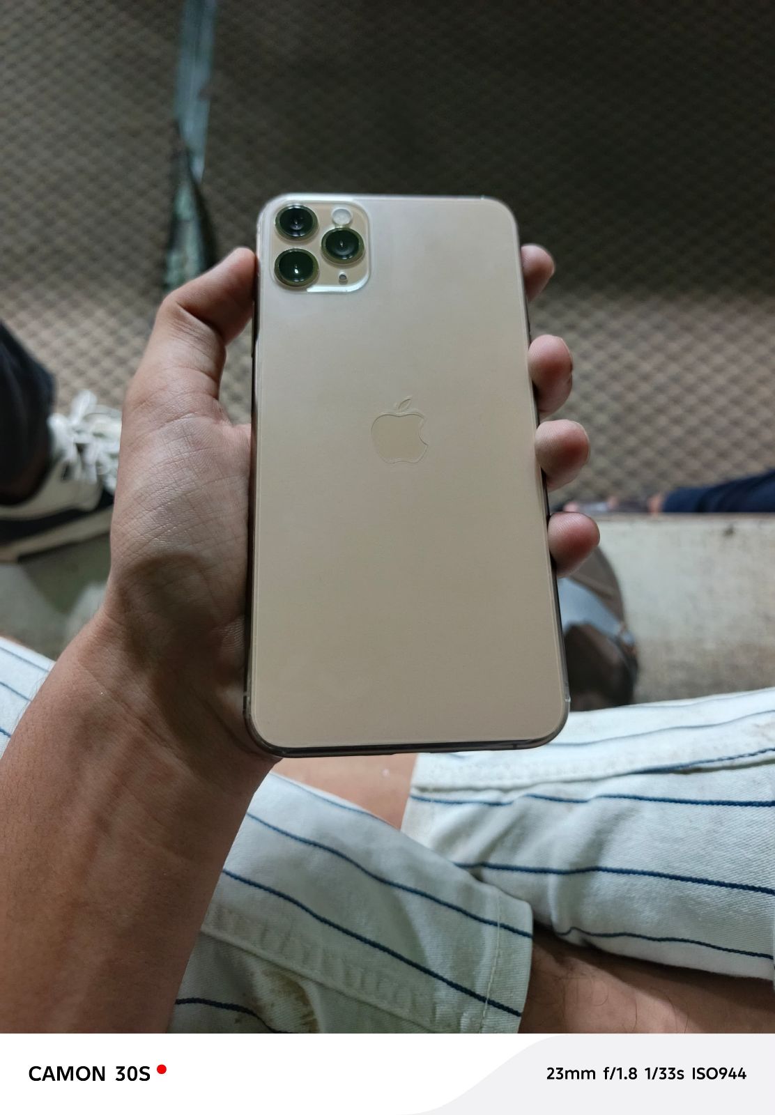 iPhone 11 Pro Max · 256GB - photo 1