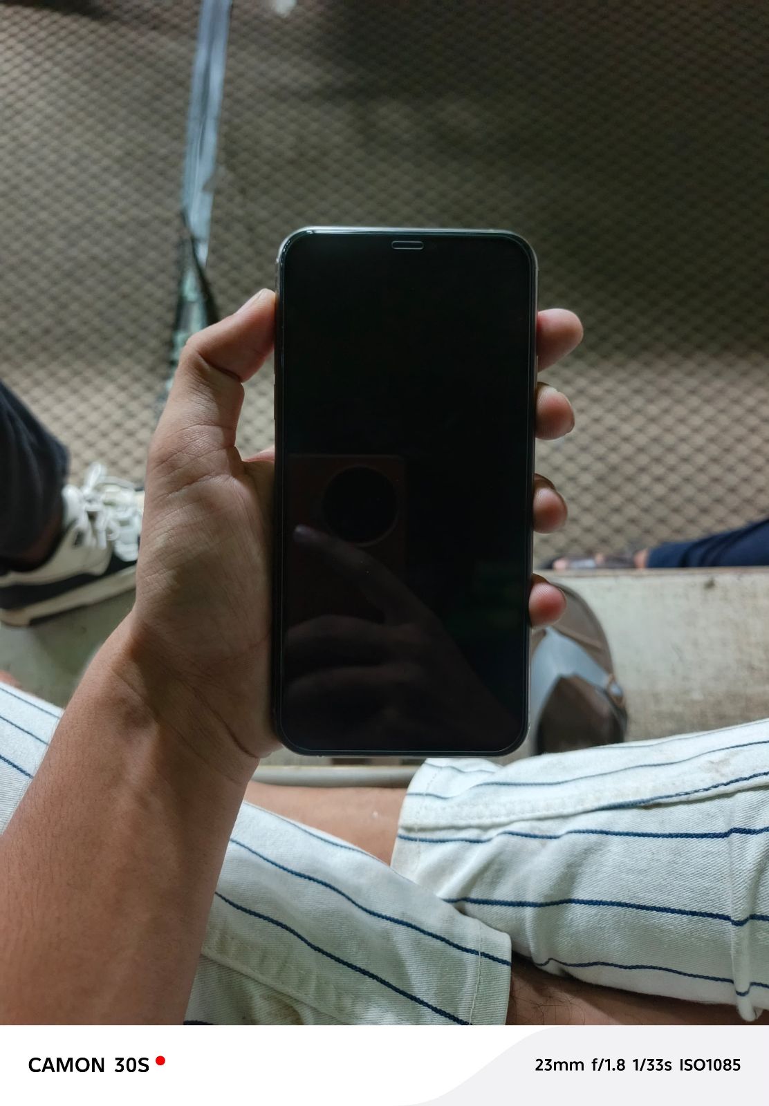 iPhone 11 Pro Max · 256GB - photo 2
