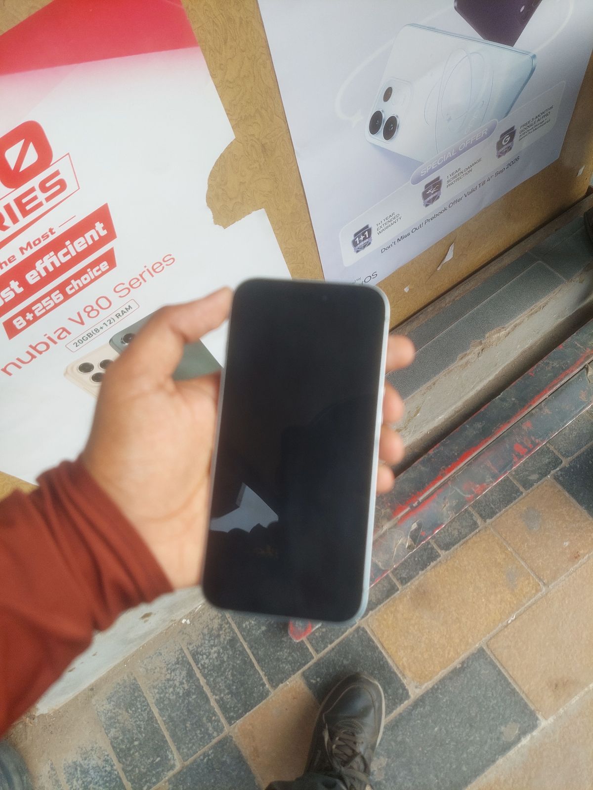 iPhone 15 · 128GB - photo 2