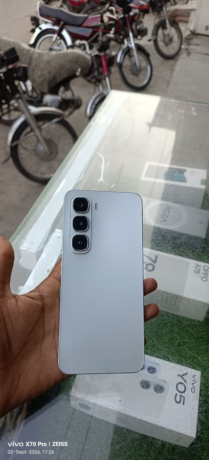 Infinix Hot 60i · 6GB / 128GB - photo 2