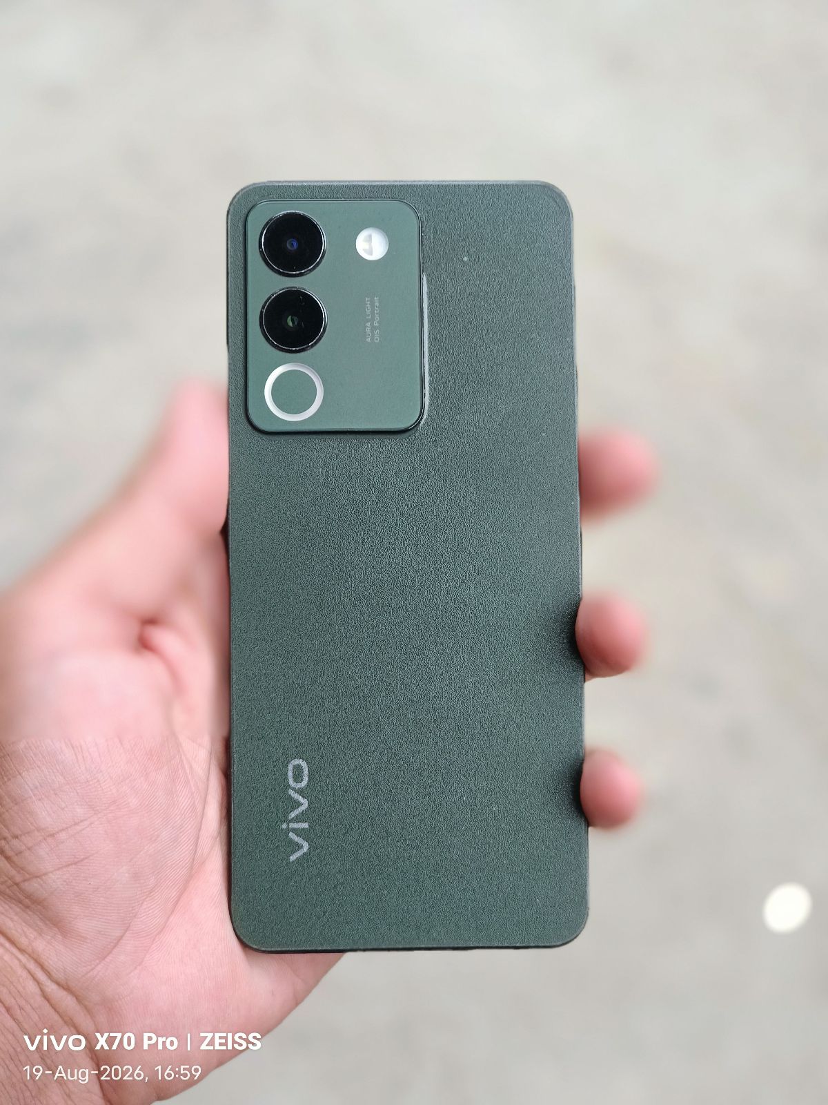Vivo V29e · 8GB / 256GB - photo 1