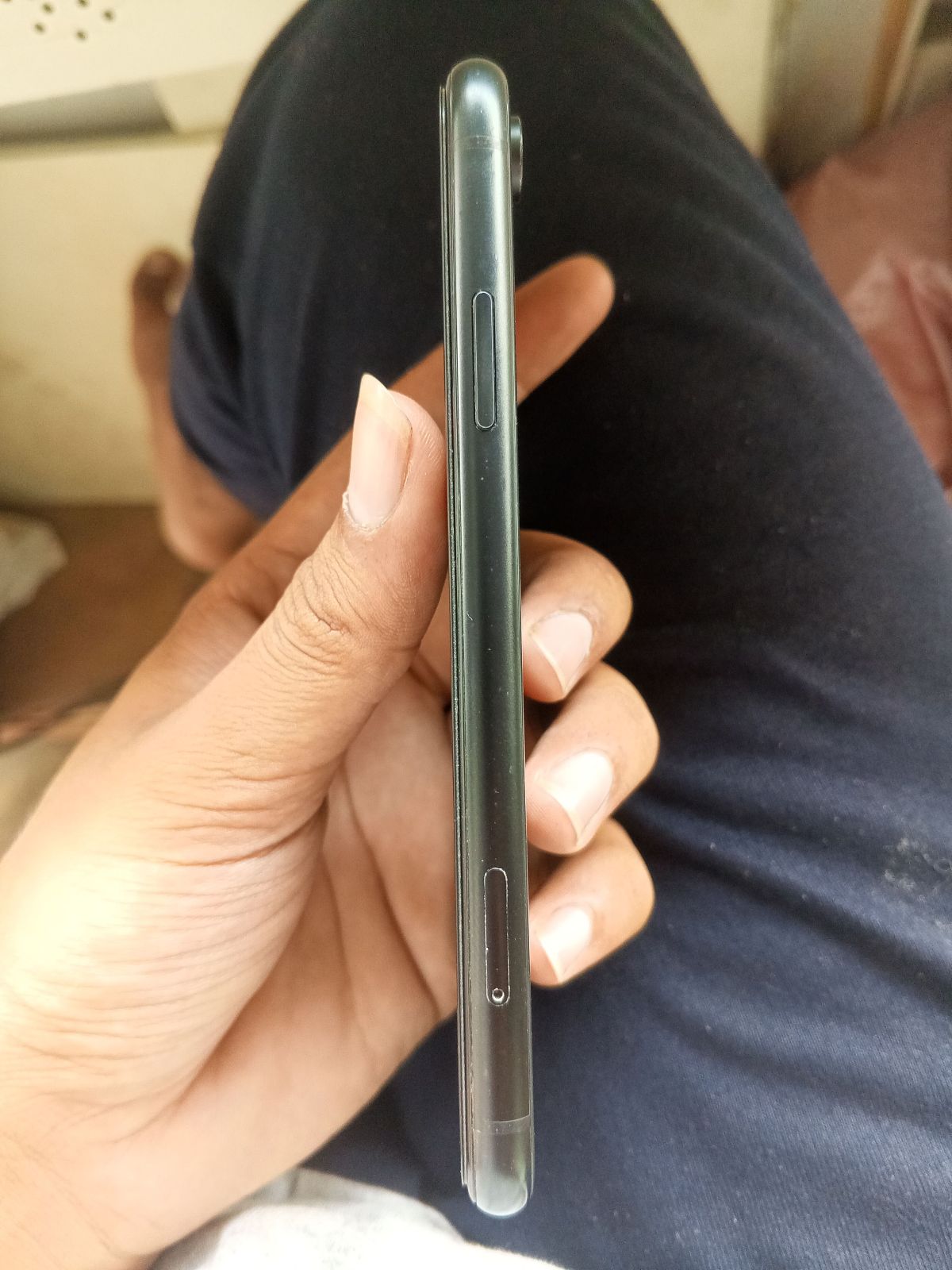 iPhone XR · 64GB - photo 2