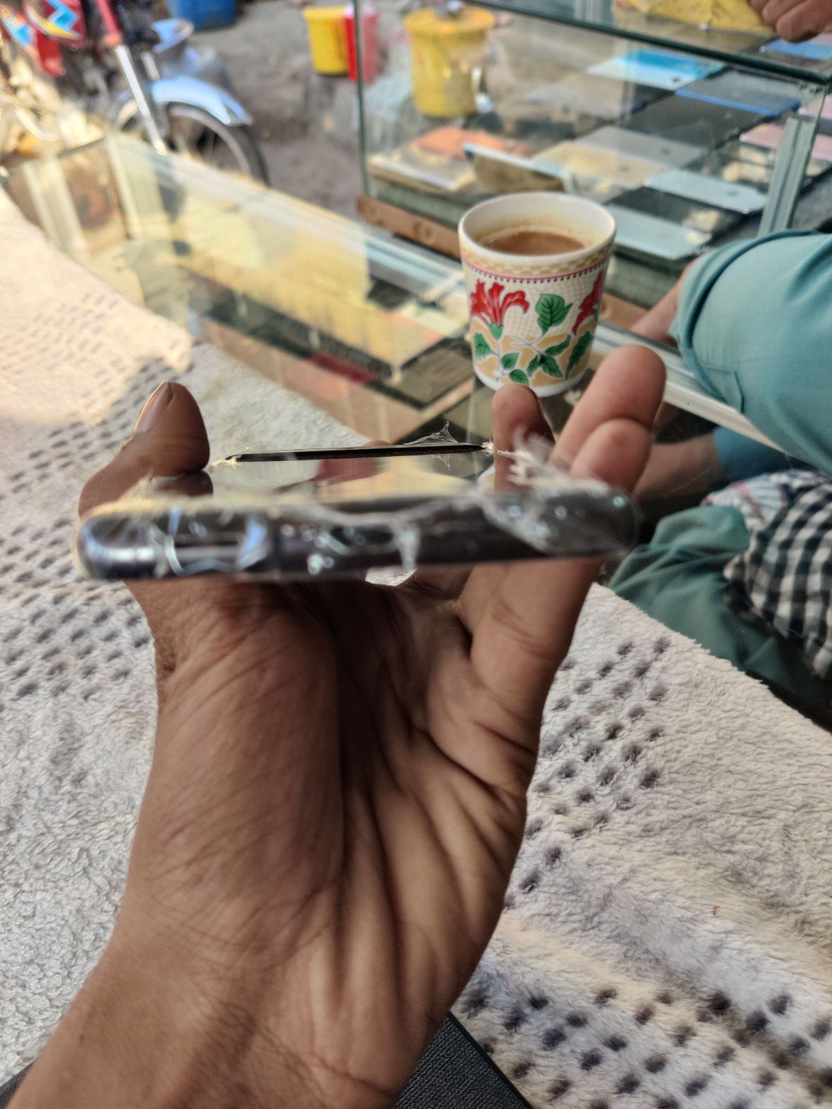 Pixel 7a · 8GB / 128GB - photo 3