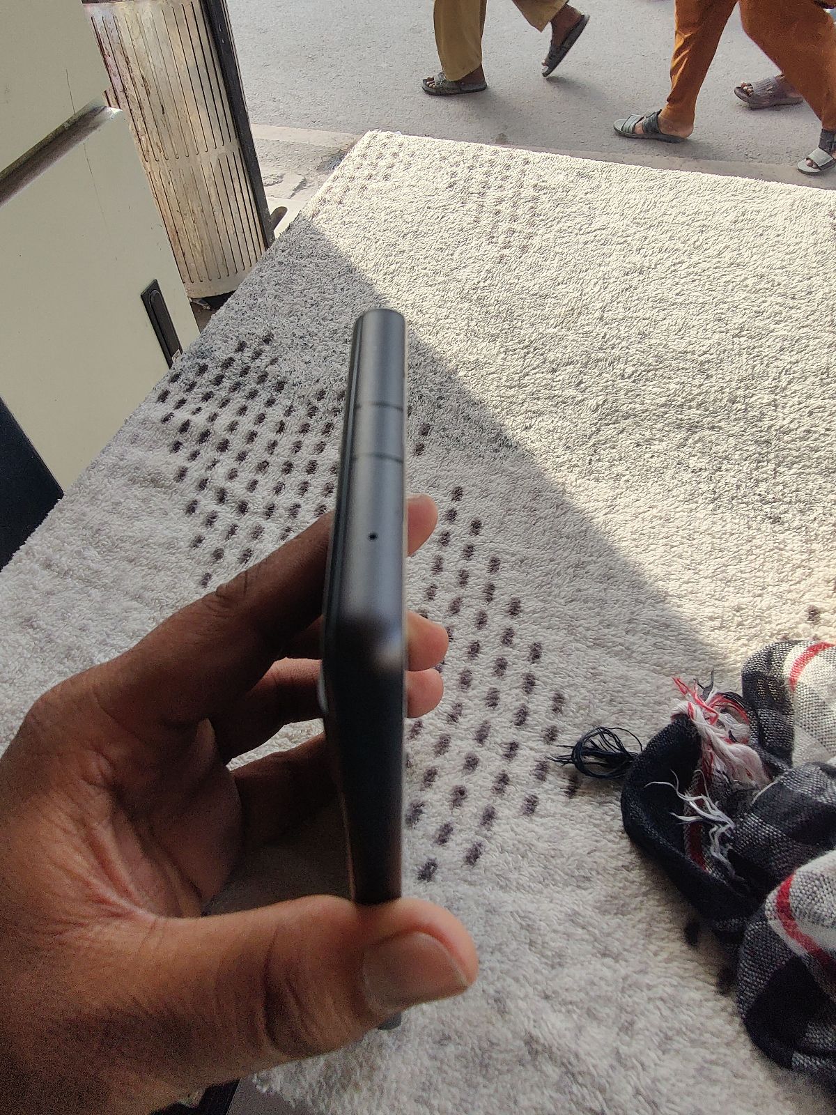 Pixel 7a · 8GB / 128GB - photo 4