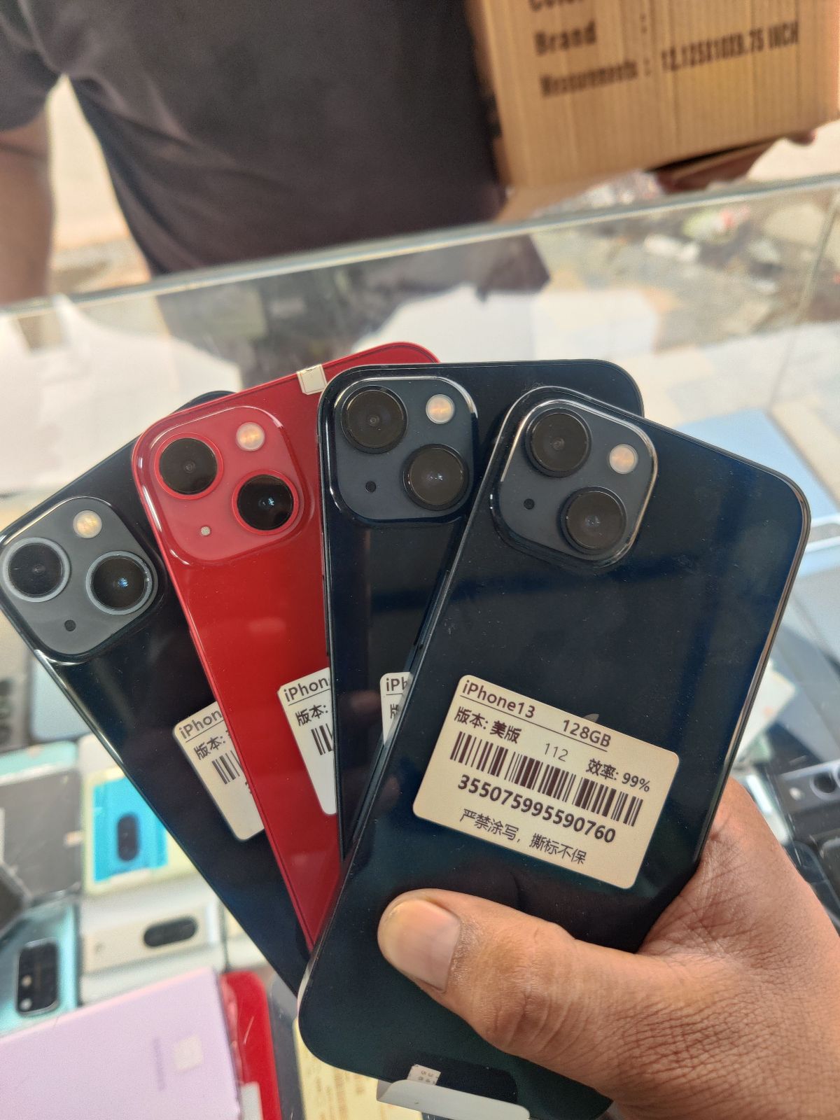 iPhone 13 · 128GB - photo 1