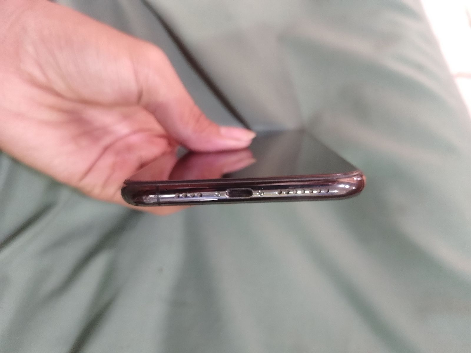 iPhone 11 Pro Max · 64GB - photo 5