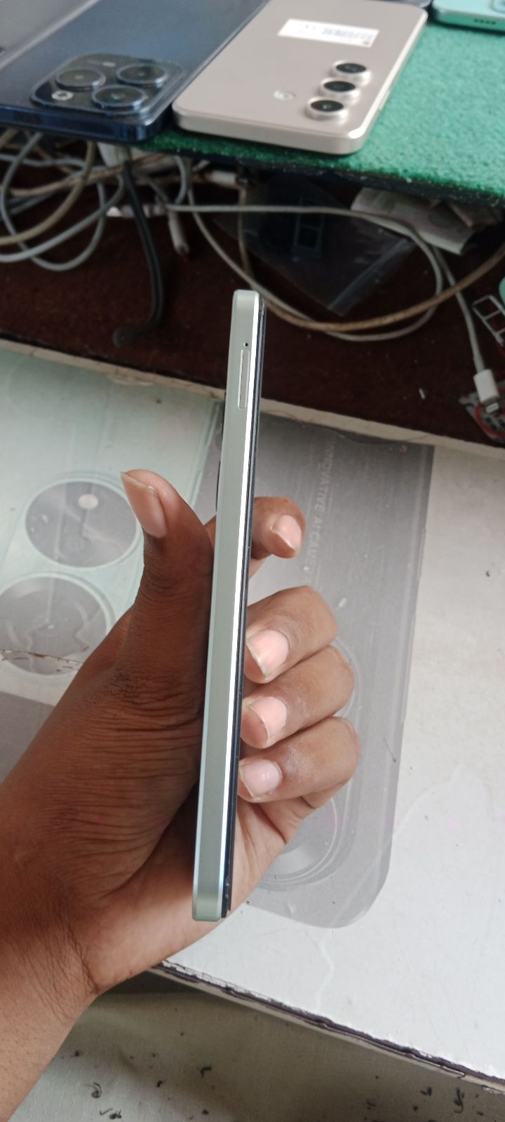 Vivo Y18 · 4GB / 128GB - photo 4