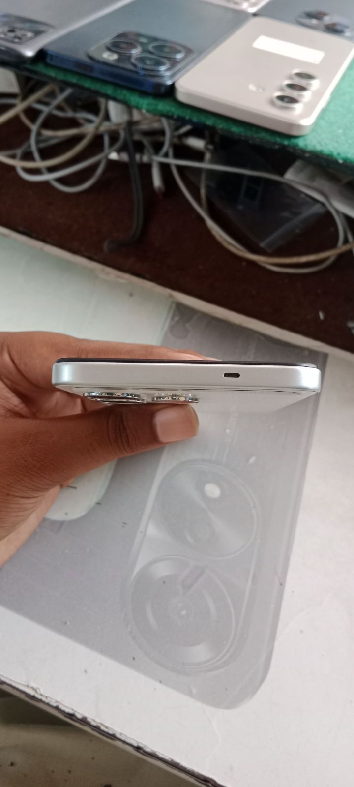 Tecno Camon 40 · 8GB / 128GB - photo 5
