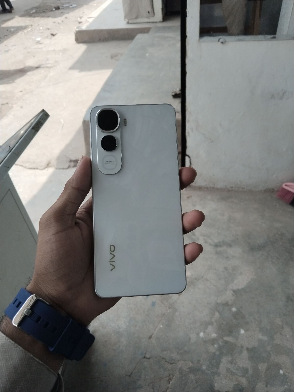 Vivo Y400 5G · 8GB / 256GB - photo 1