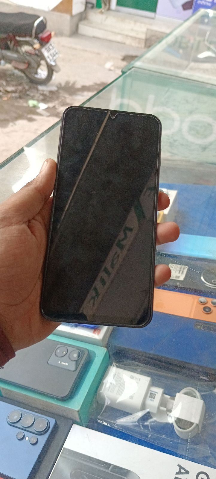 Galaxy A17 · 8GB / 256GB - photo 2