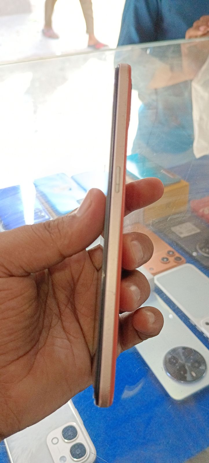 Oppo F17 · 8GB / 128GB - photo 3