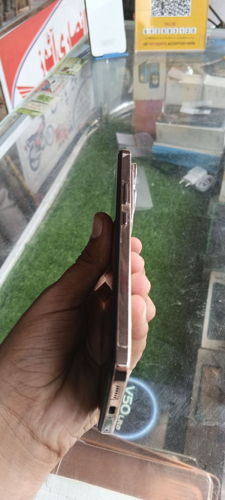 Vivo V50 Lite · 8GB / 256GB - photo 3