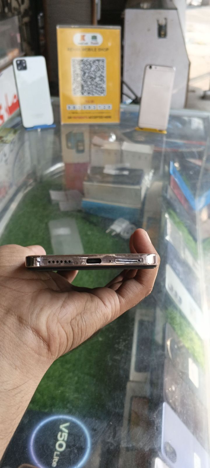 Vivo V50 Lite · 8GB / 256GB - photo 5