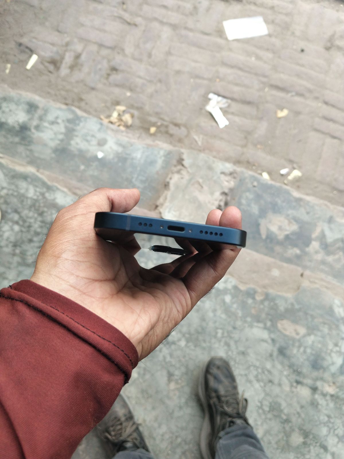 iPhone 13 · 128GB - photo 4