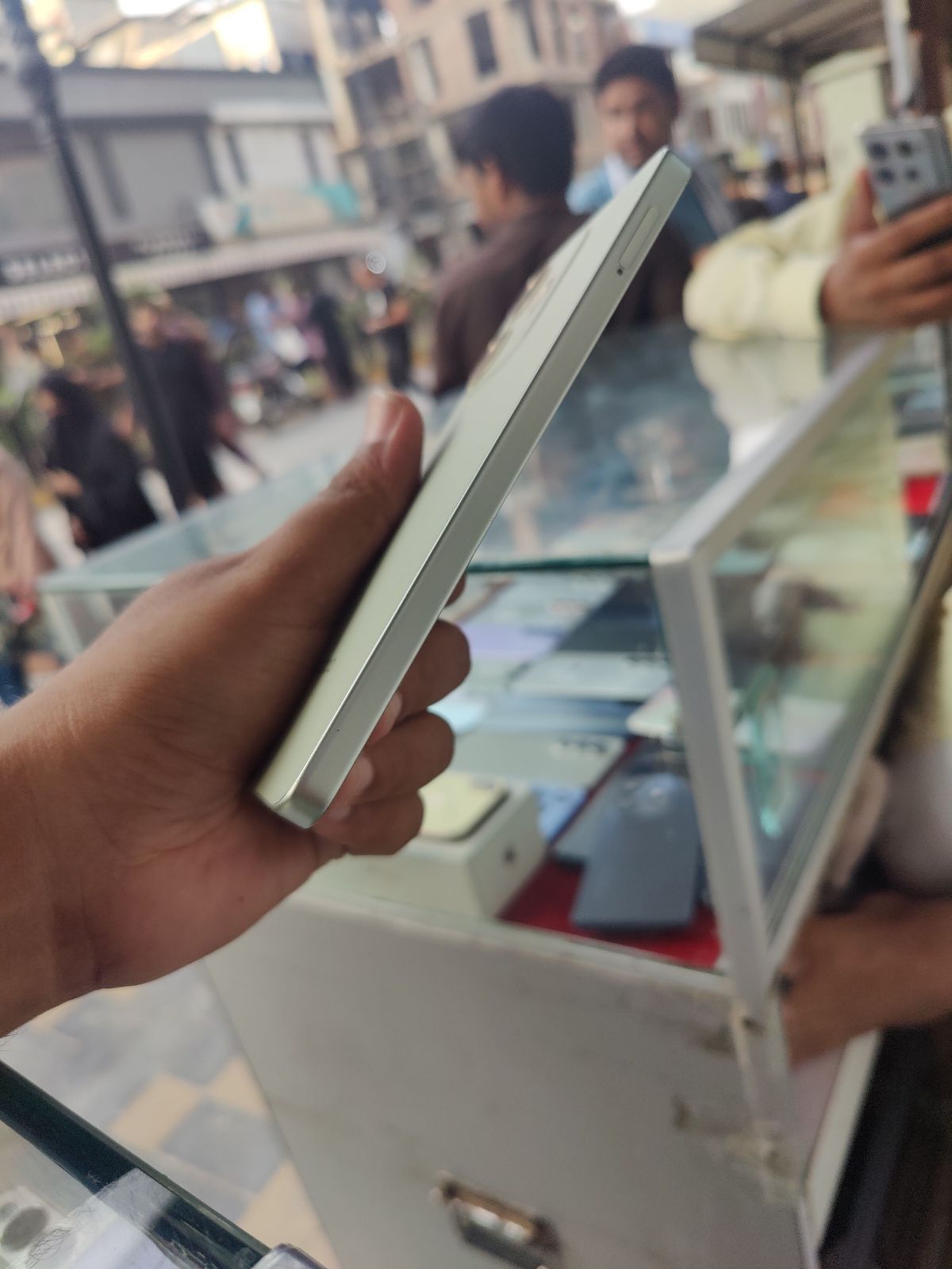 Oppo A5 Pro · 8GB / 256GB - photo 2