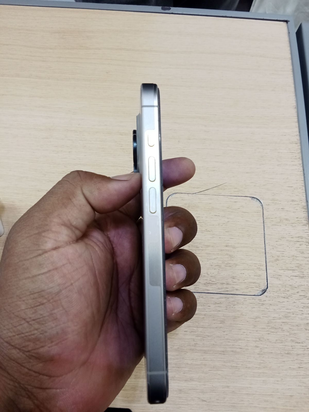 iPhone 15 Pro · 512GB - photo 2
