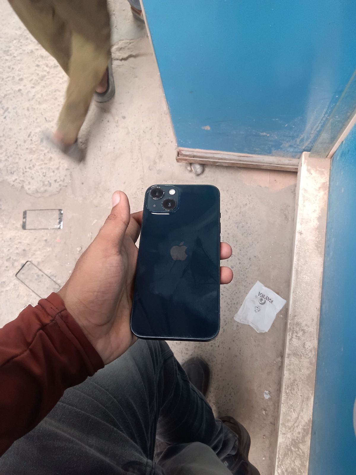 iPhone 13 · 128GB - photo 3