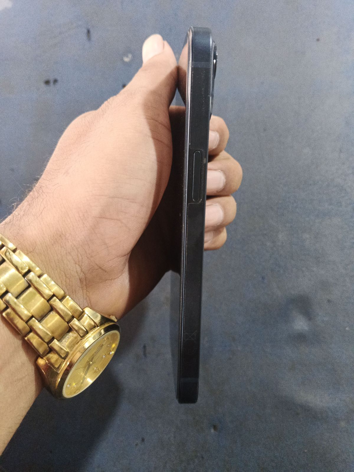 iPhone 13 · 128GB - photo 3