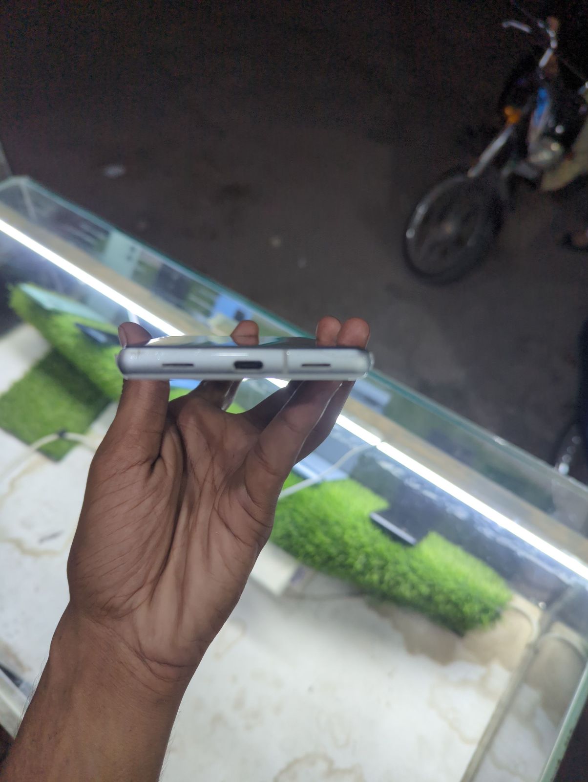 Pixel 7a · 8GB / 128GB - photo 3