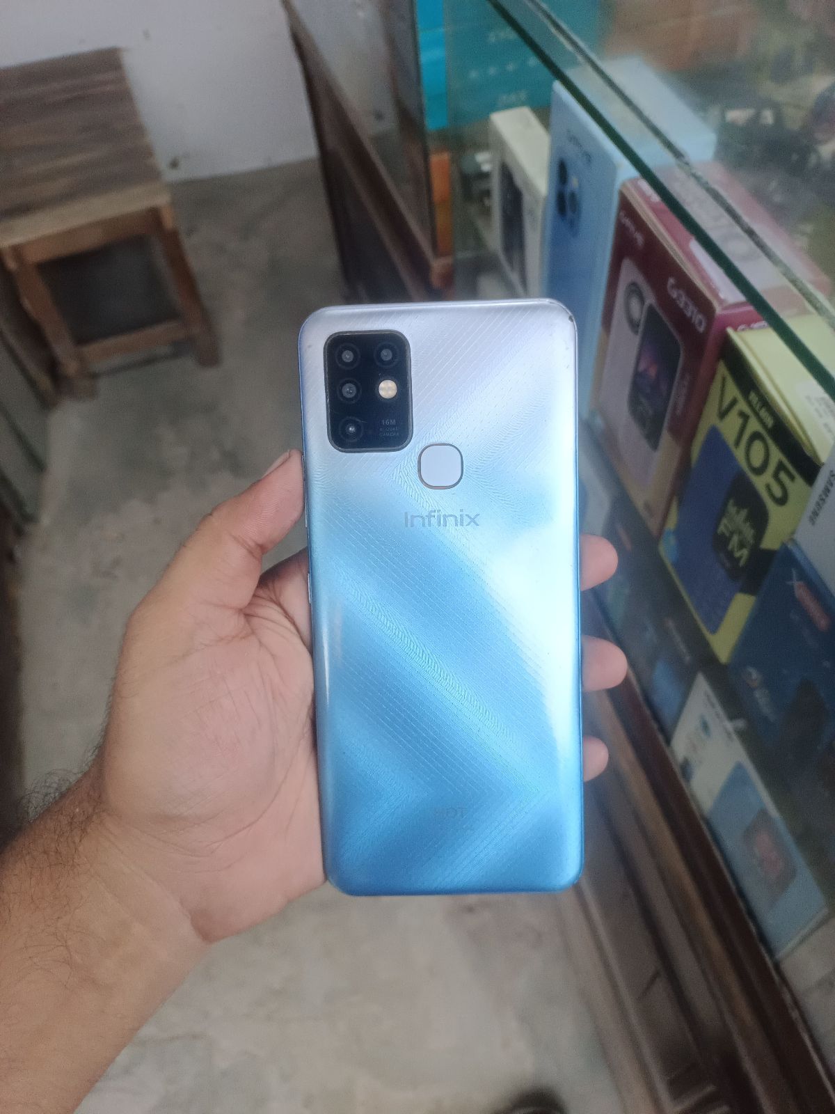 Infinix Hot 10 · 4GB / 64GB - photo 2
