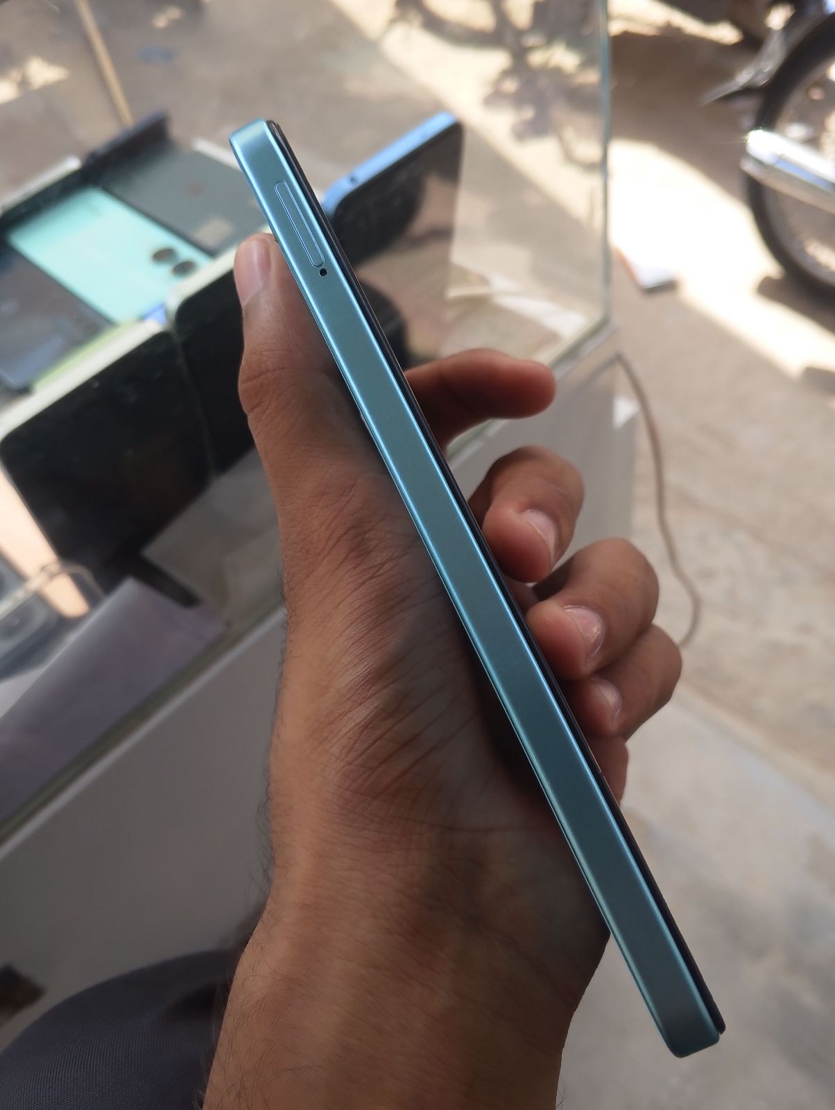 Tecno Spark Go 2 · 4GB / 64GB - photo 3