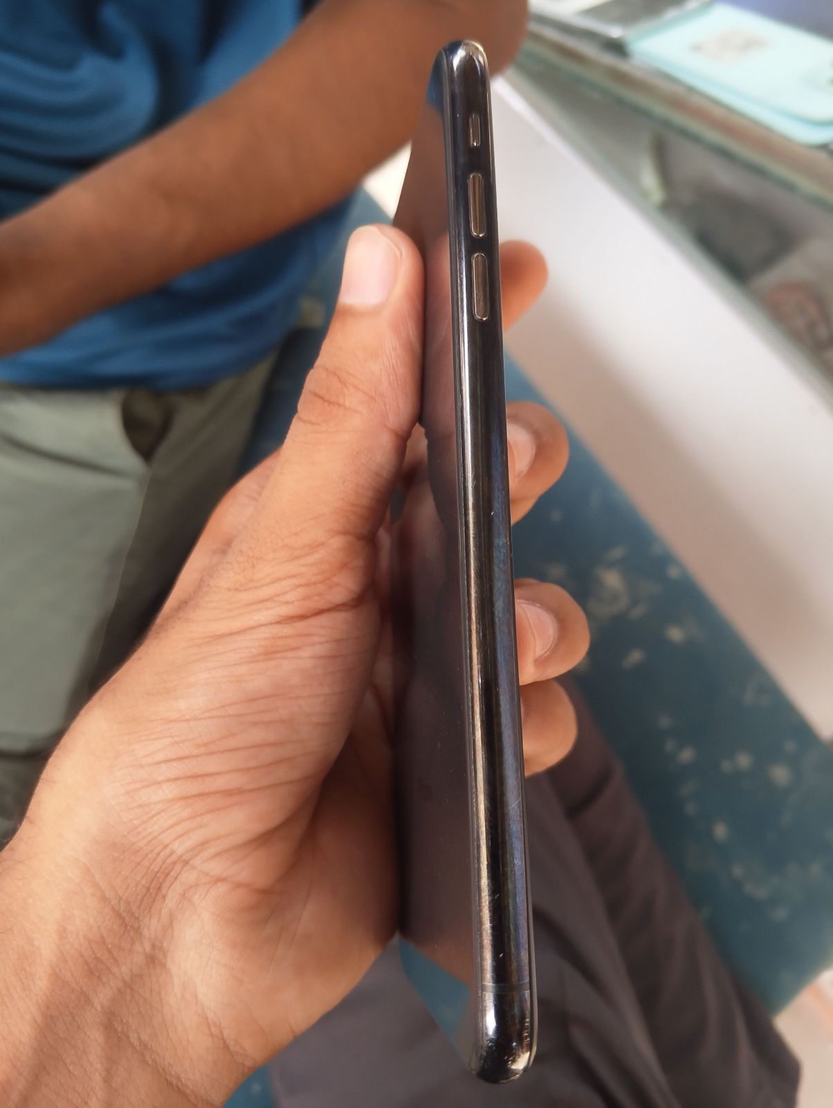 iPhone XS Max · 64GB - photo 3