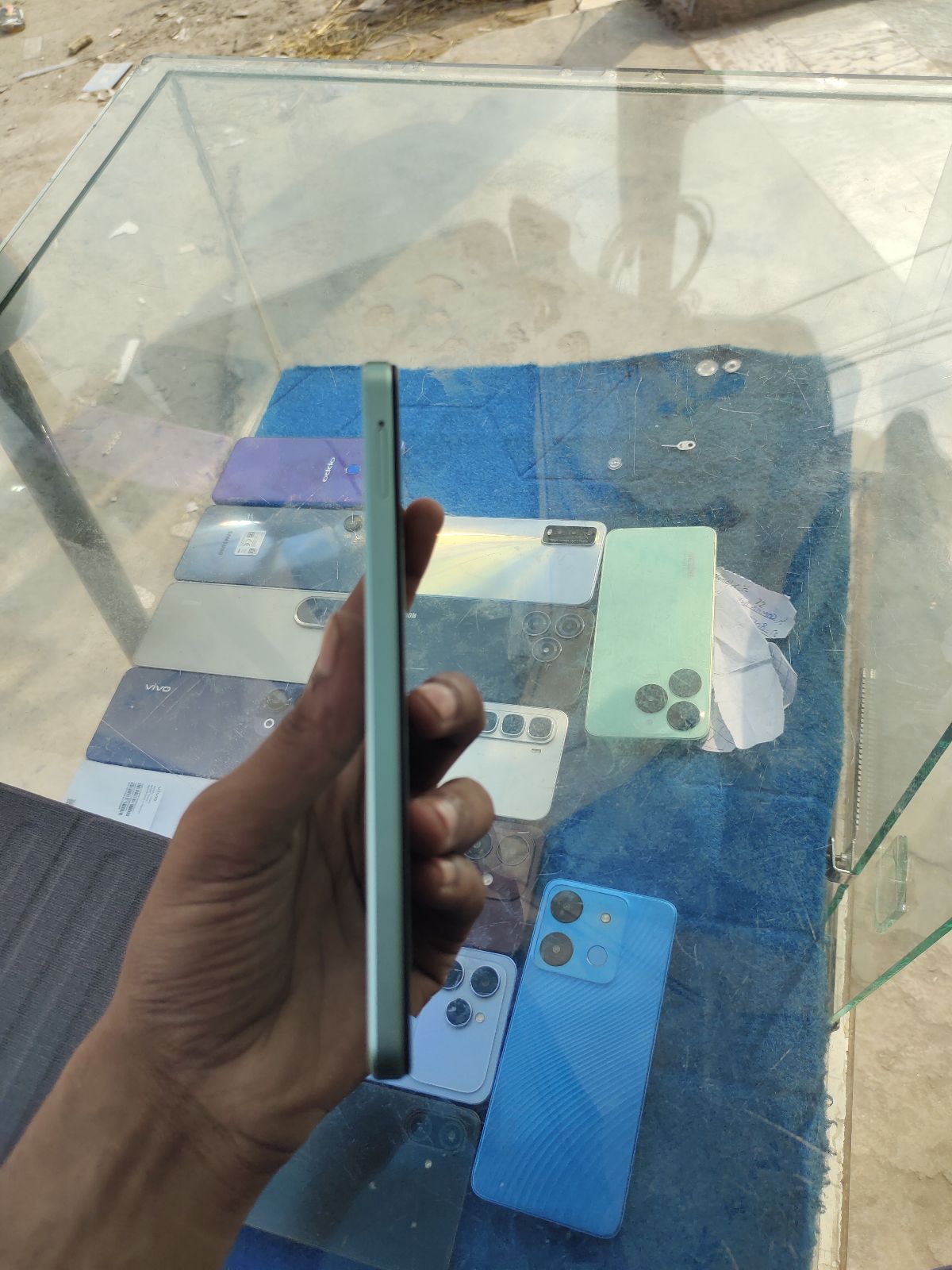 Vivo Y03t · 4GB / 64GB - photo 3