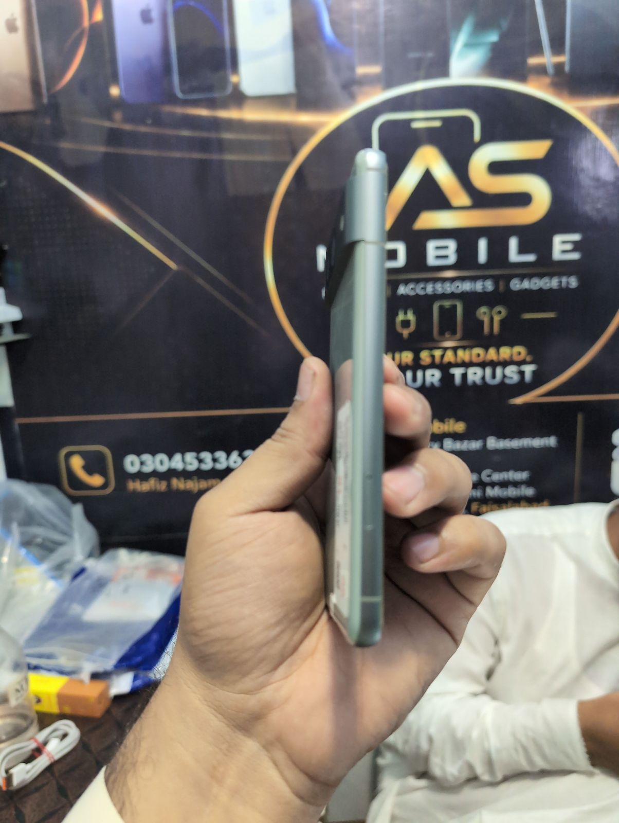 Pixel 8 · 8GB / 128GB - photo 2