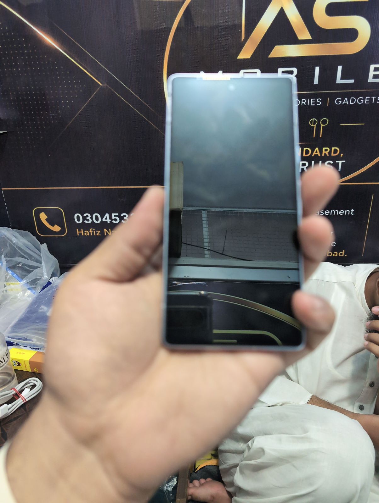 Pixel 7a · 8GB / 128GB - photo 3