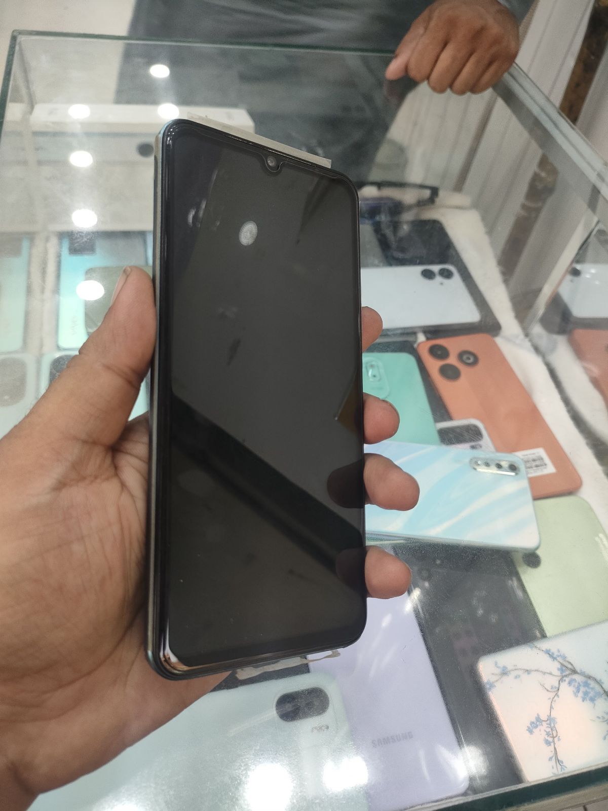 Vivo V23e · 8GB / 256GB - photo 2