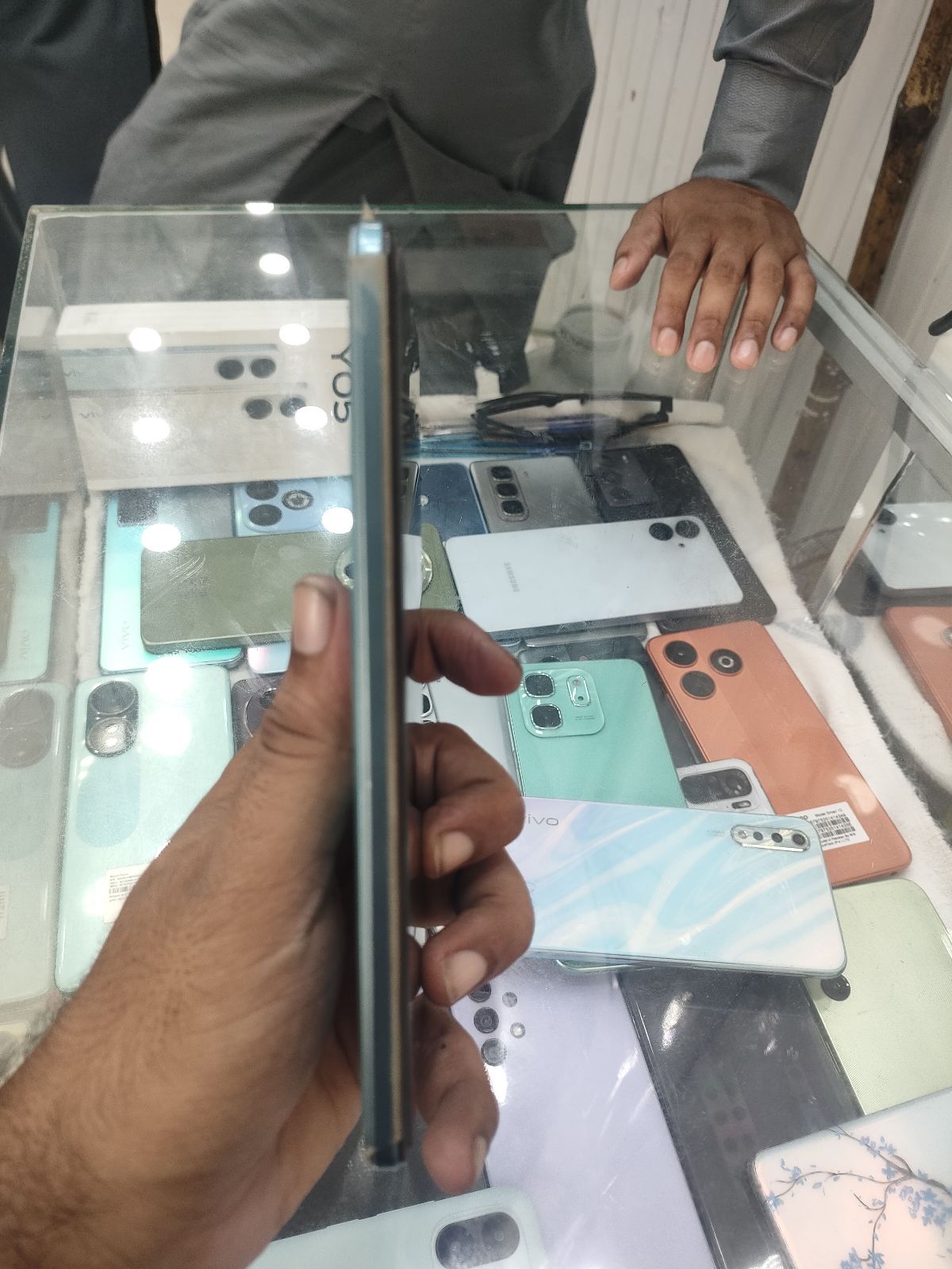 Vivo V23e · 8GB / 256GB - photo 3