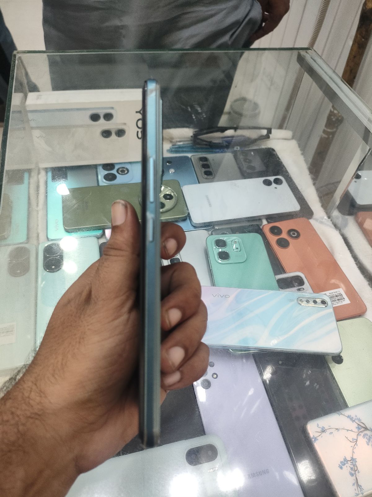 Vivo V23e · 8GB / 256GB - photo 4