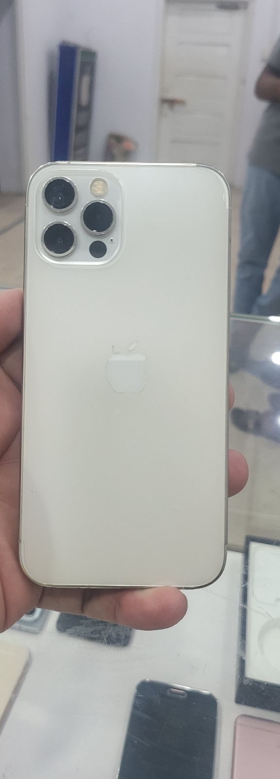 iPhone 12 Pro · 256GB - photo 1