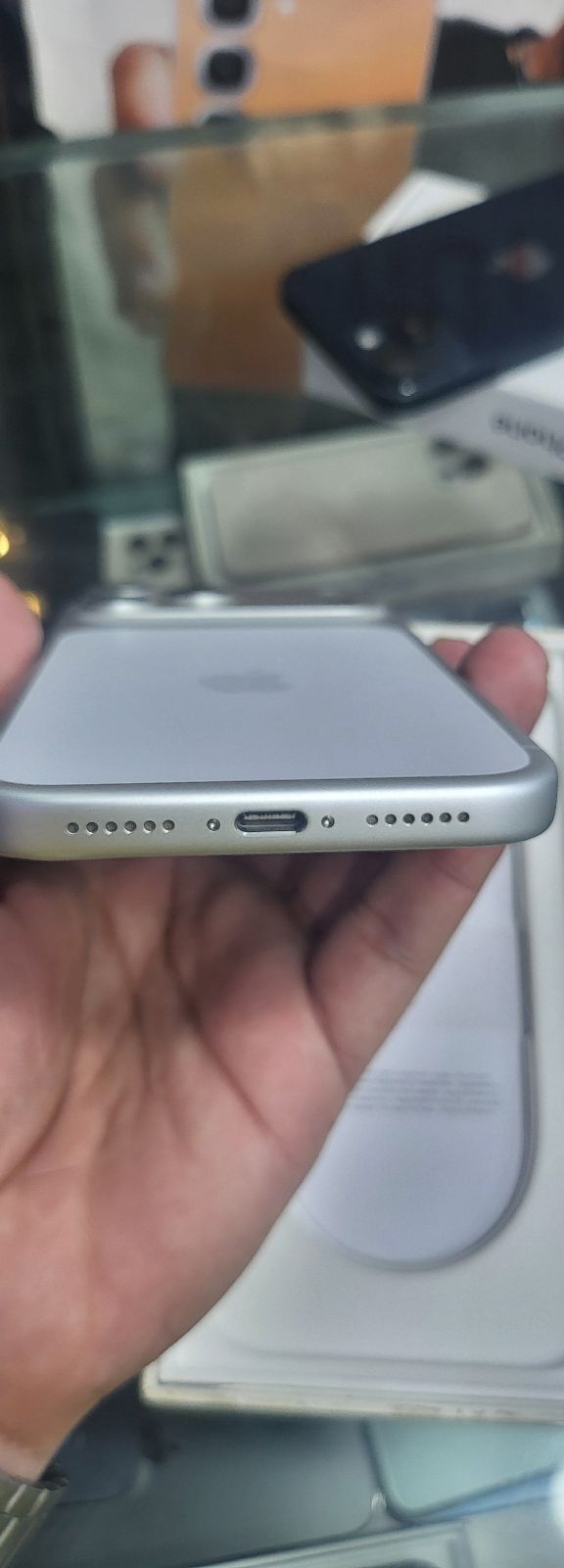 iPhone 17 Pro Max · 256GB - photo 4