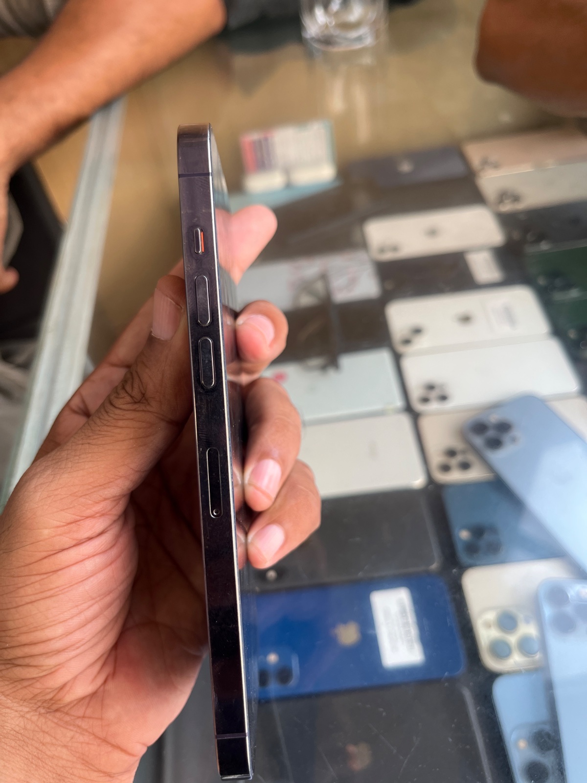 iPhone 14 Pro Max · 128GB - photo 2