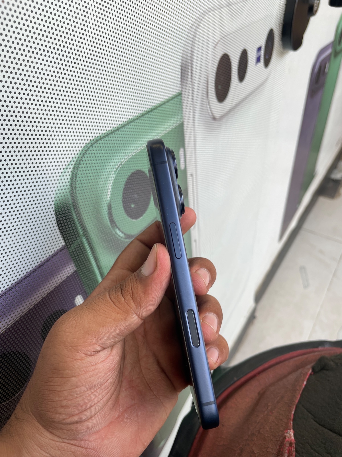 iPhone 17 Pro · 256GB - photo 2