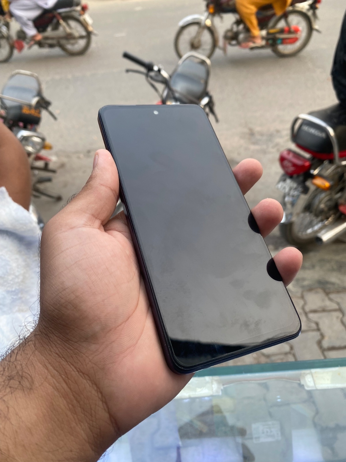Oppo A60 · 8GB / 256GB - photo 2
