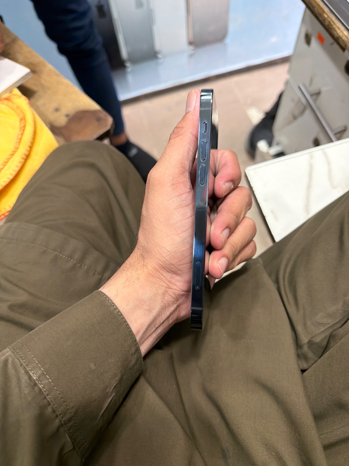 iPhone 12 Pro · 128GB - photo 4