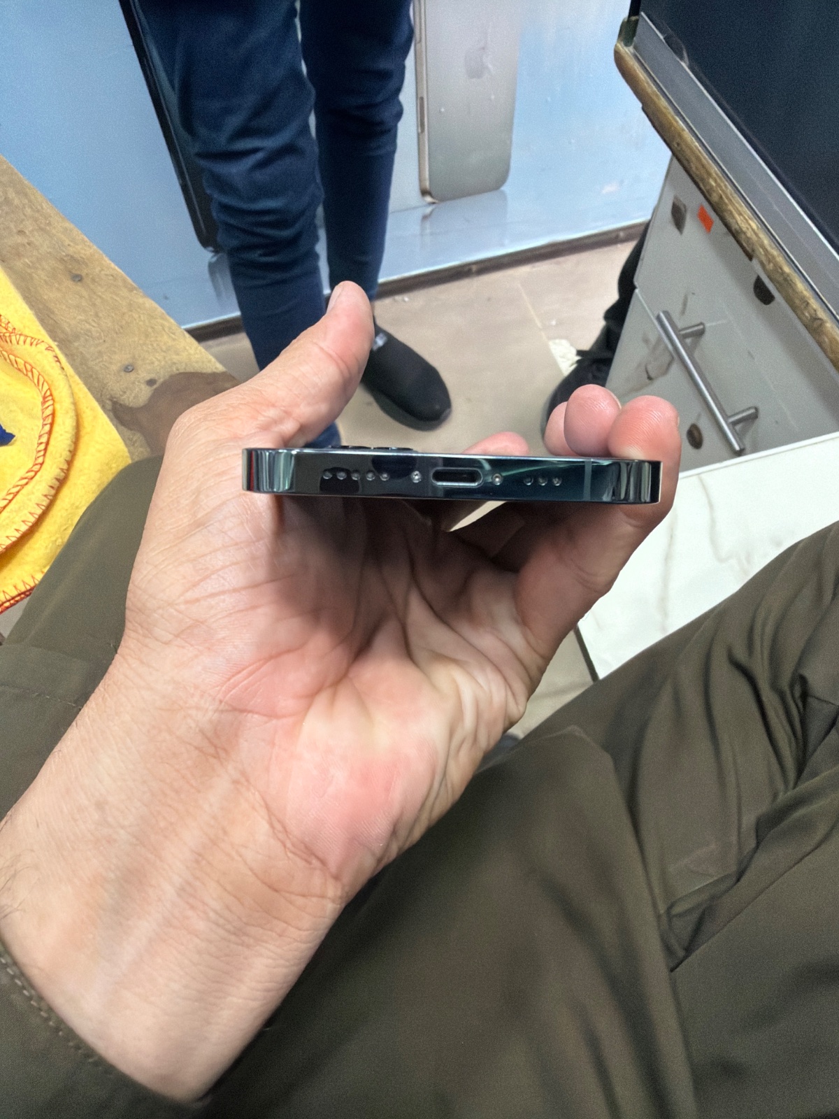 iPhone 12 Pro · 128GB - photo 3