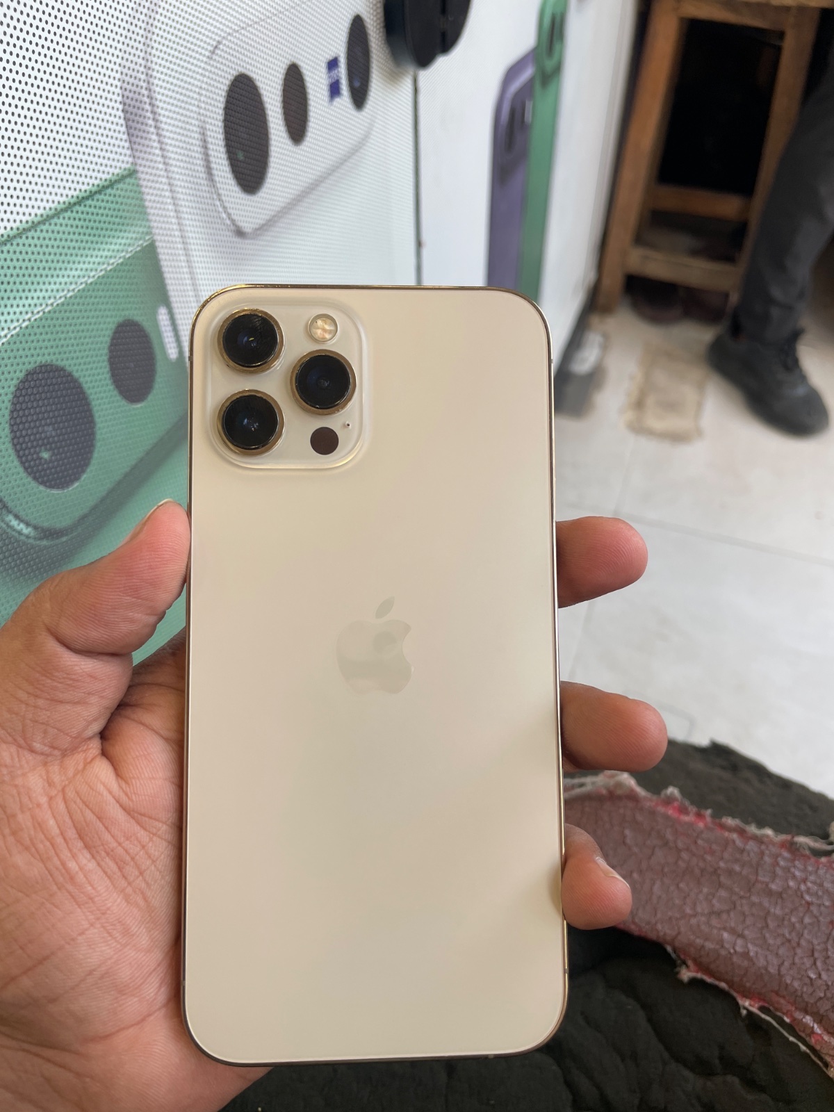 iPhone 12 Pro Max · 128GB - photo 1