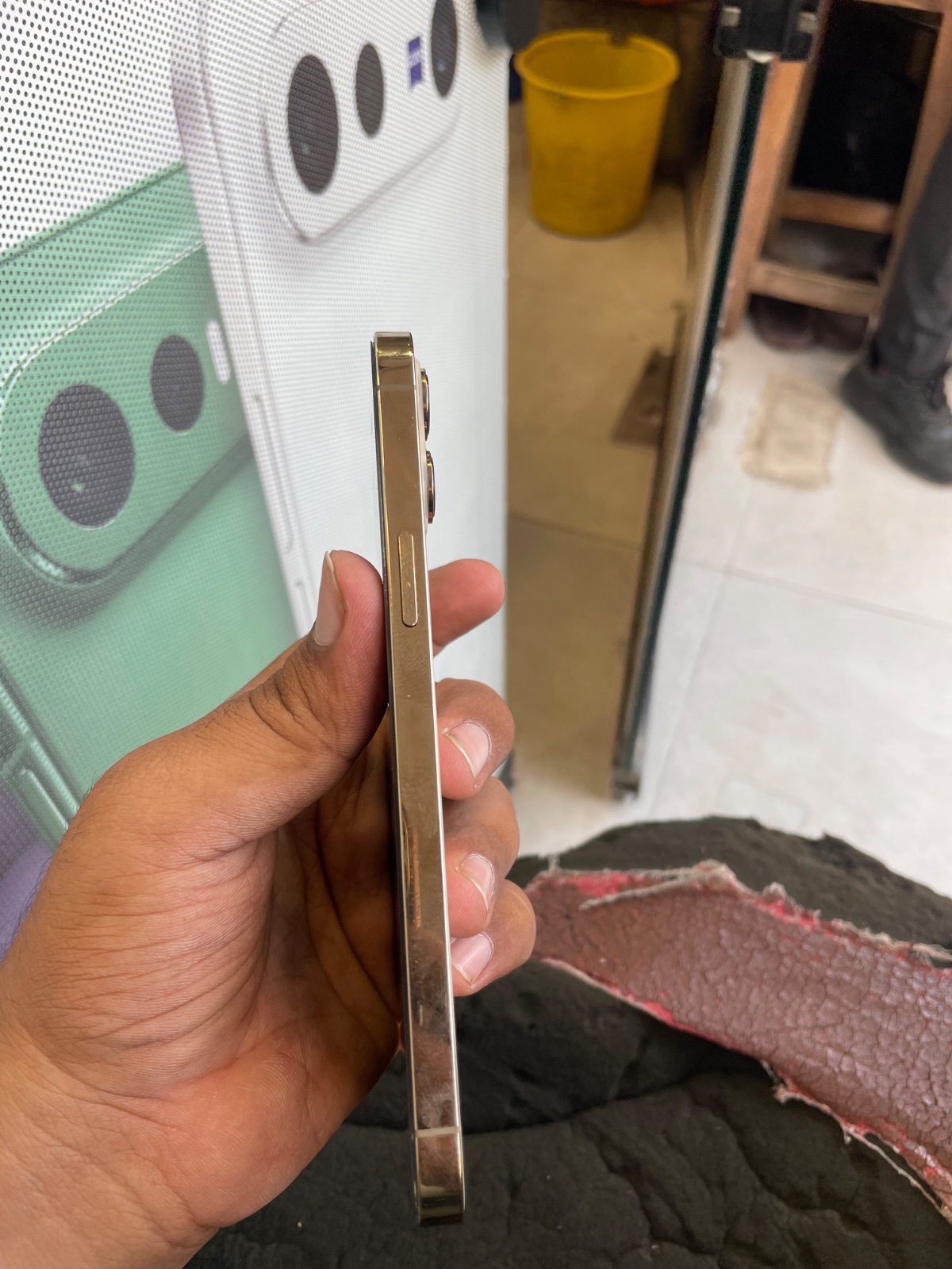 iPhone 12 Pro Max · 128GB - photo 2