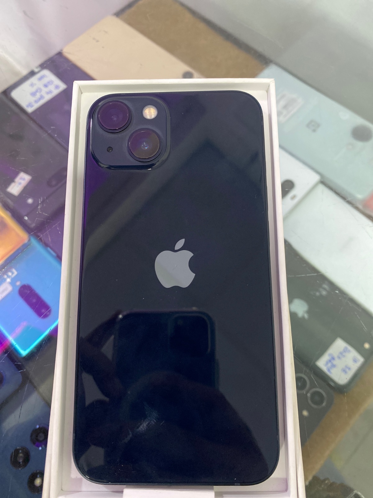 iPhone 13 · 128GB - photo 1