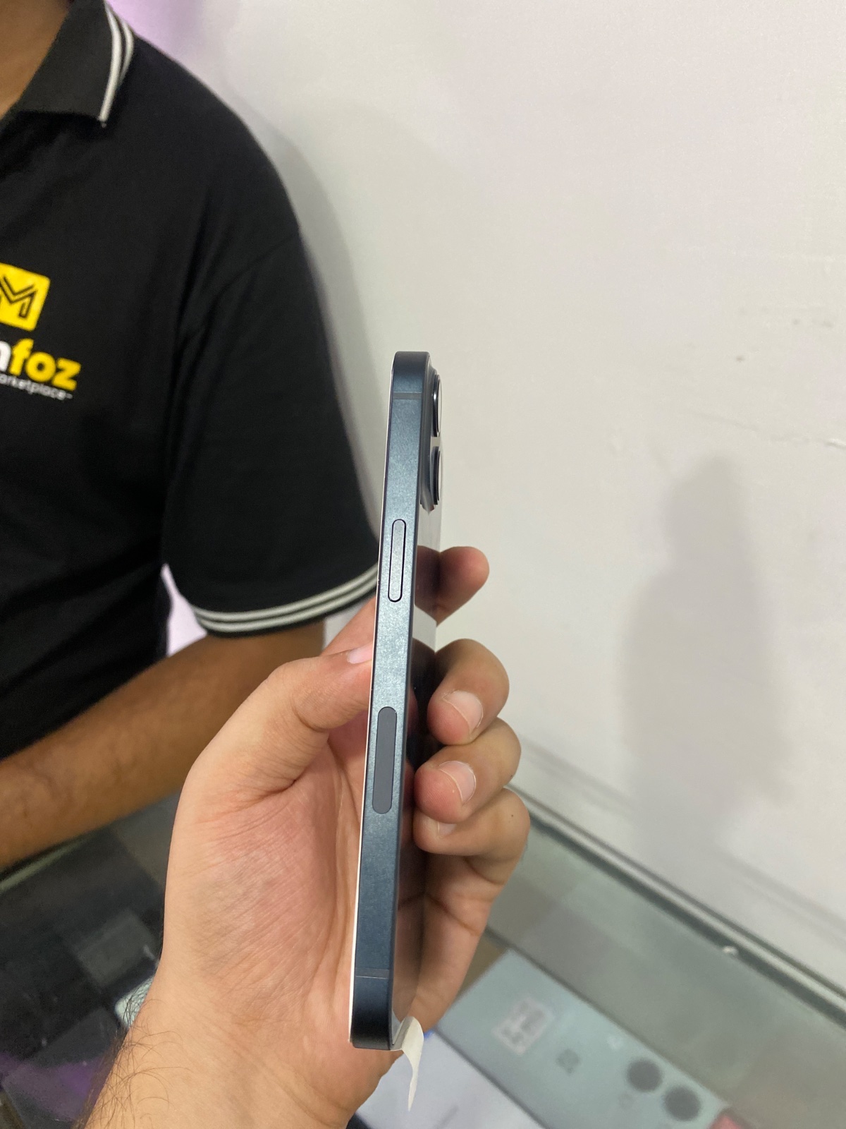 iPhone 13 · 128GB - photo 4