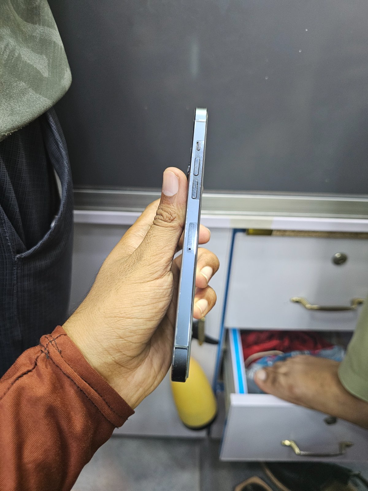 iPhone 12 Pro Max · 512GB - photo 3
