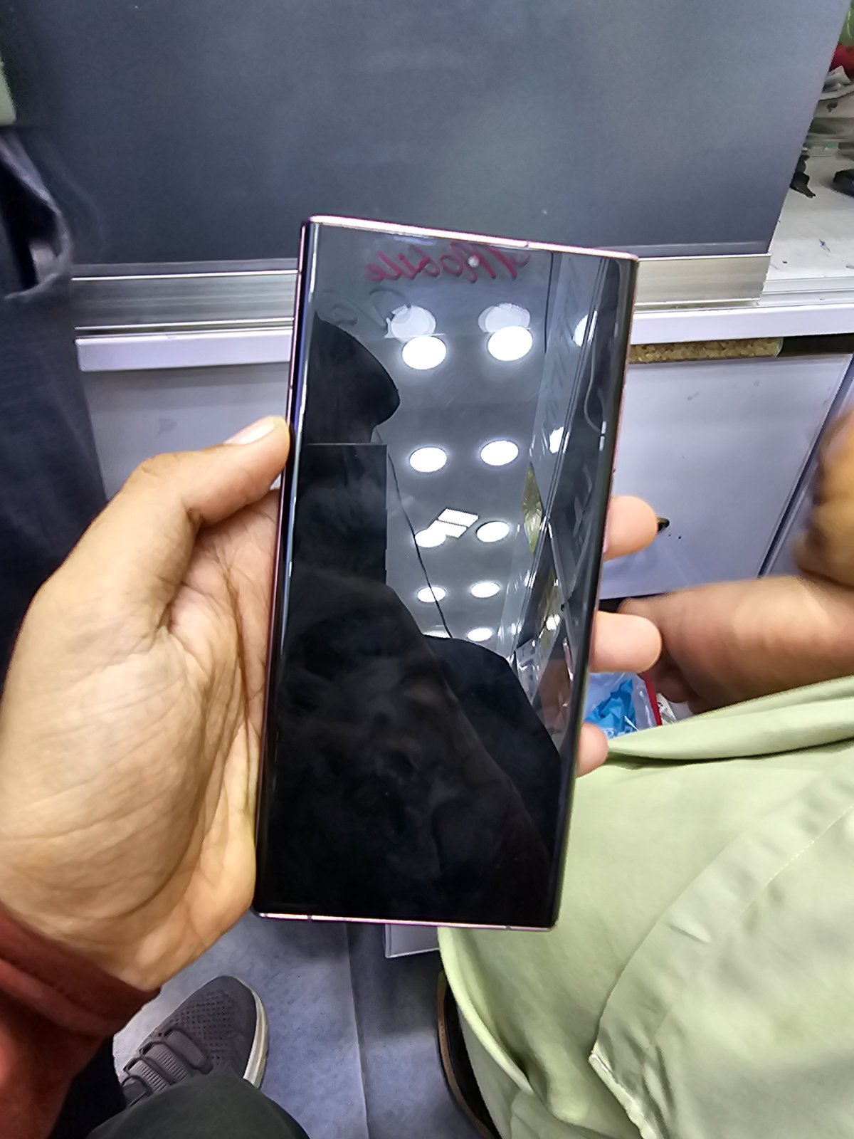 Galaxy S22 Ultra · 12GB / 256GB - photo 2