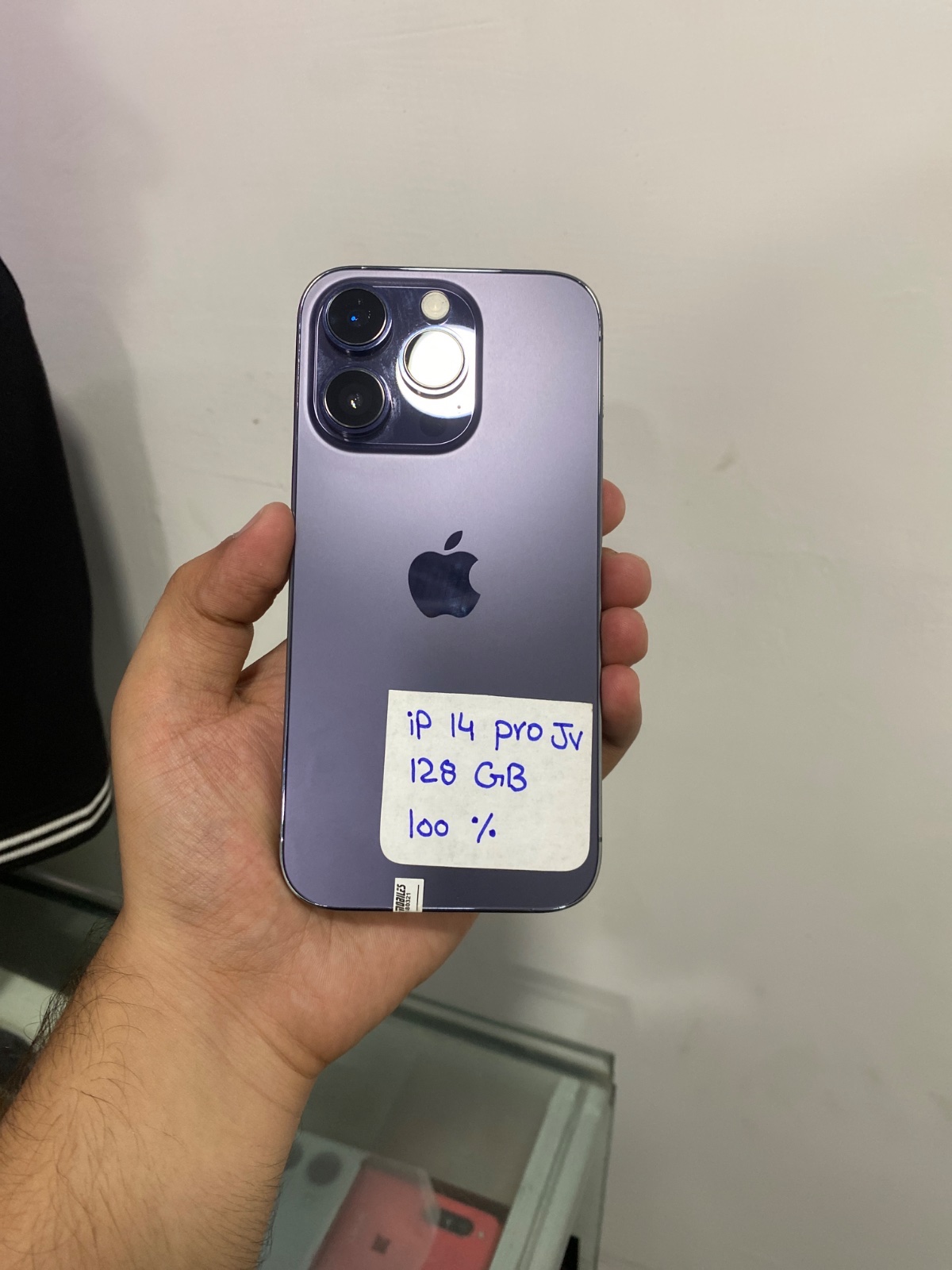 iPhone 14 Pro · 128GB - photo 1