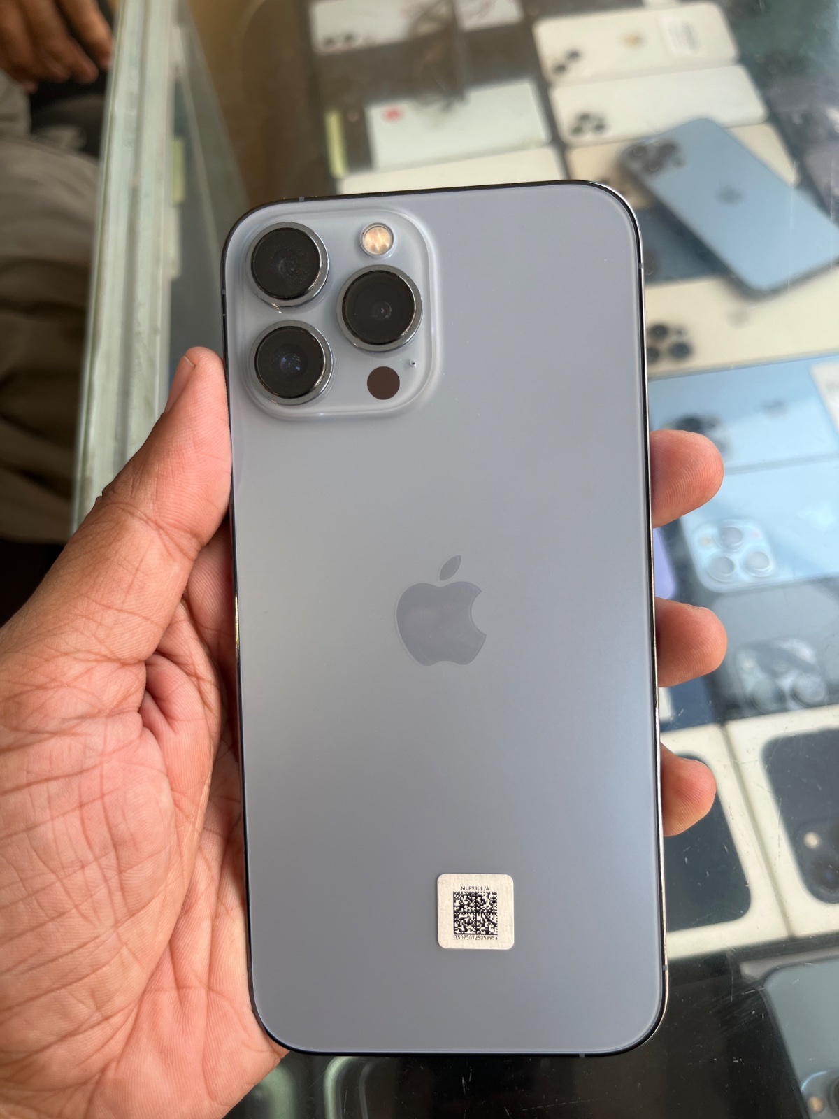 iPhone 13 Pro Max · 256GB - photo 2