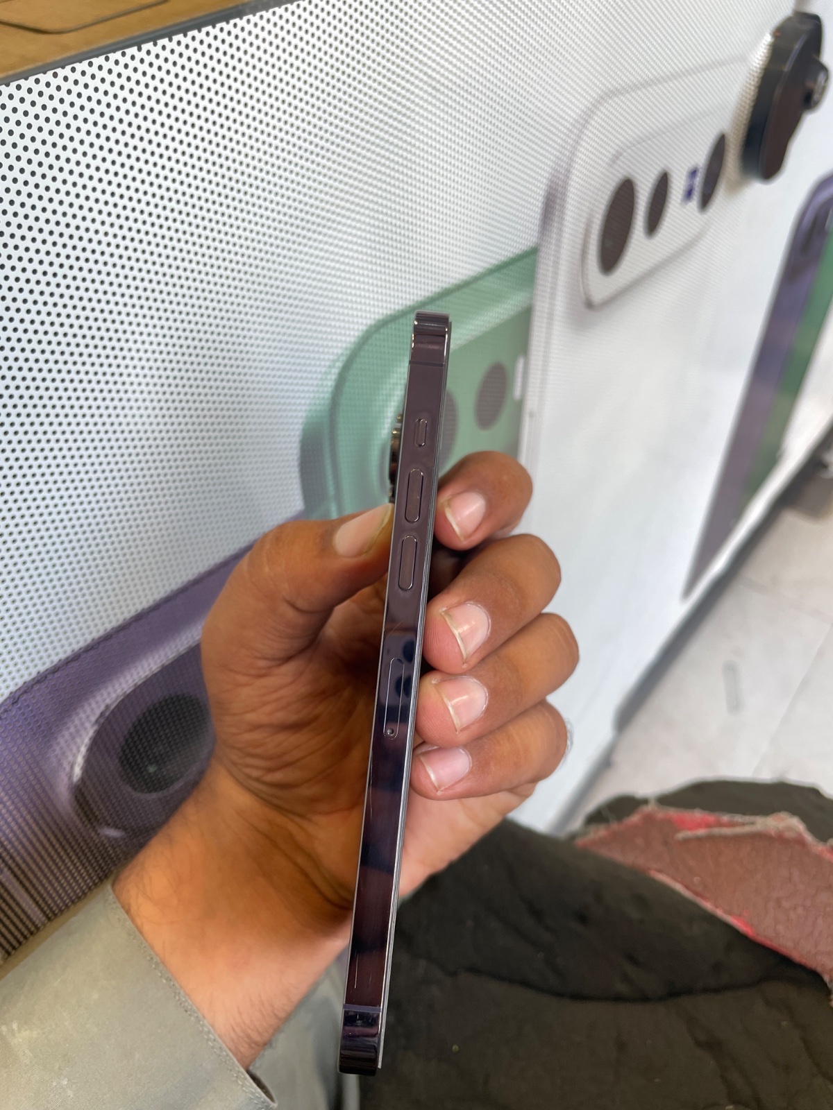 iPhone 14 Pro Max · 256GB - photo 3
