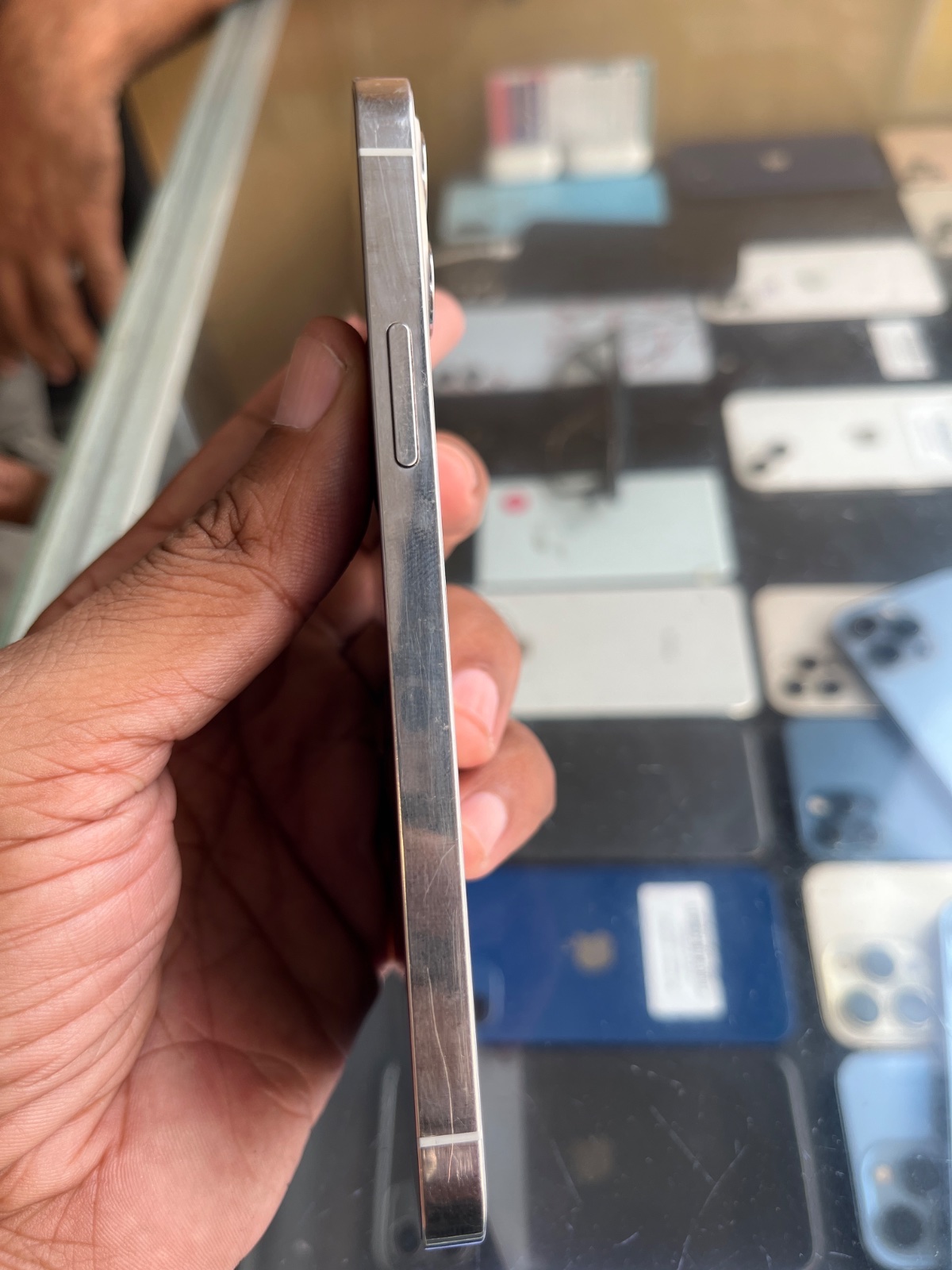 iPhone 12 Pro · 256GB - photo 4